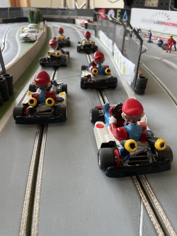 circuit électrique avec Mario kart au périscolaire de Marmoutier 