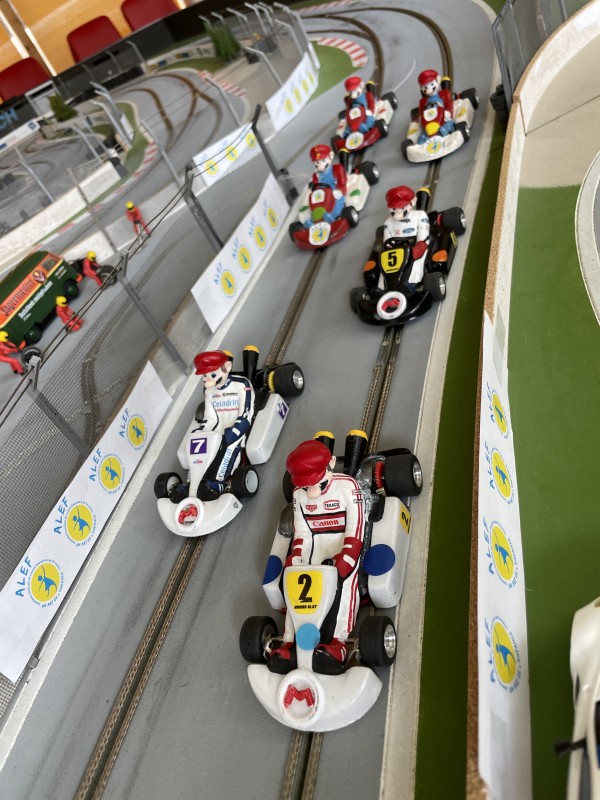 circuit électrique avec Mario kart au périscolaire de Marmoutier 